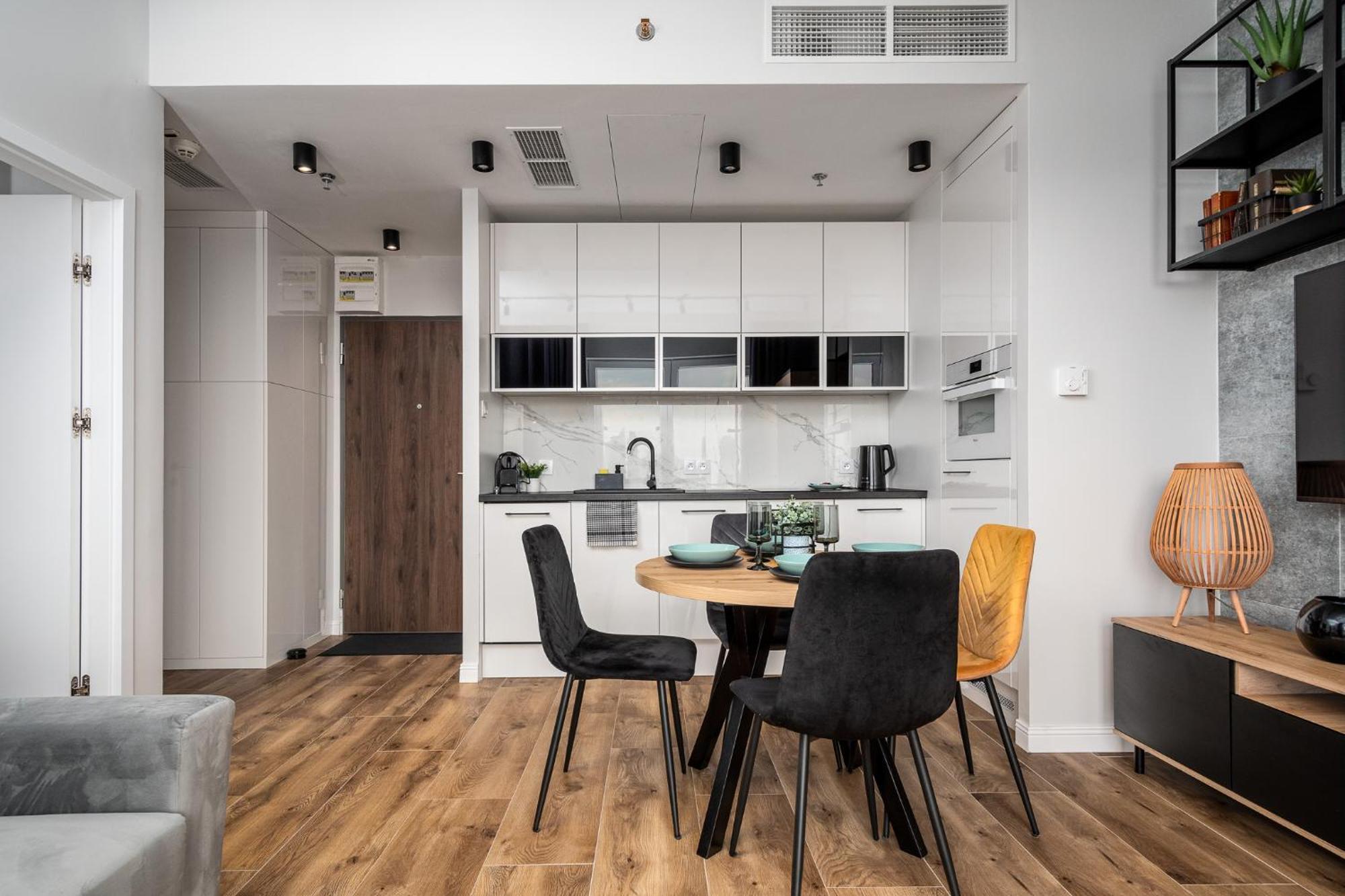Wola Tower Deluxe Separate Bedroom With Free Garage - By Perfect Apart Warschau Exterior foto