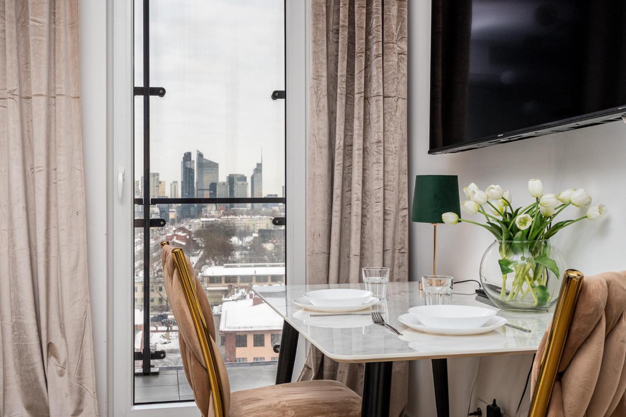 Wola Tower Deluxe Separate Bedroom With Free Garage - By Perfect Apart Warschau Exterior foto